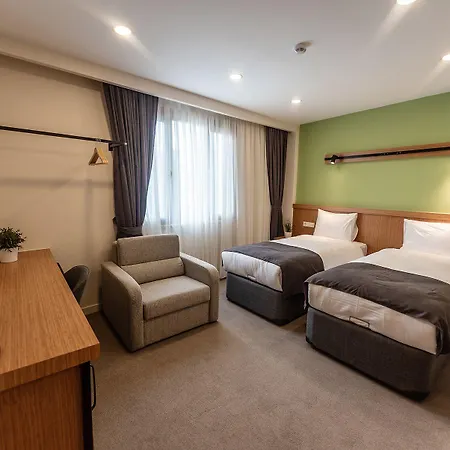 Bram Hotel