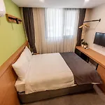 Bram Hotel 3*