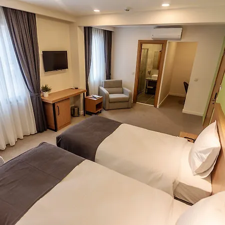 Bram Hotel 3*