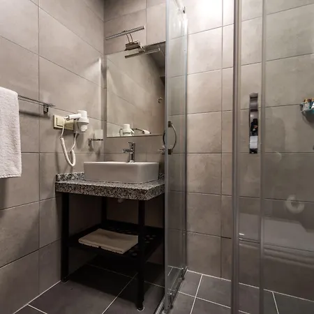 Hotel Bram 3*
